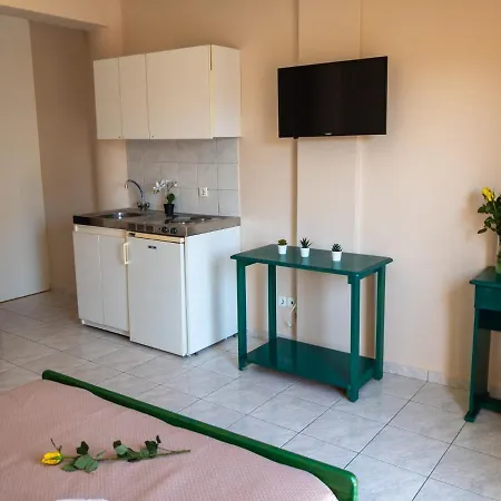 Appartement C.katopodis Center *